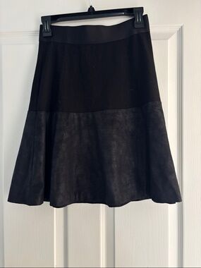 Cabi Faux Sueded Black A-Line Mixed-Material Skirt Sz XS